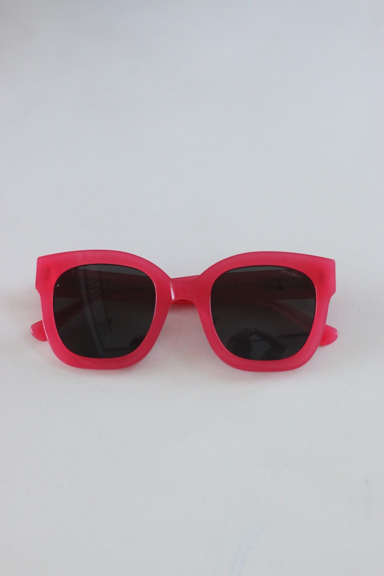 Sundown Pink Sunglasses - Embrace the charm of Texas sunsets in every moment.