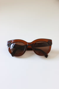 "Anea Hill Brooklyn Sunglasses: High-Quality Elegance!"