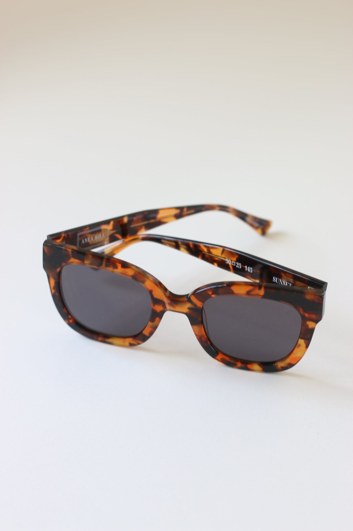 The beautiful tortoise color of these sunglasses adds a touch of elegance and uniqueness to any outfit, making them the perfect accessory for any fashion-savvy individual.