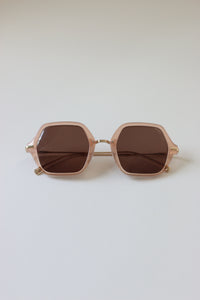 "ANEA HILL Champagne Sunglasses: Fashionable Shades of Elegance!"