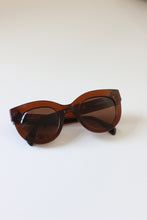 Load image into Gallery viewer, &quot;Anea Hill Brooklyn Sunglasses: High-Quality Elegance!&quot;
