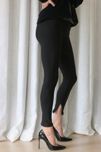 Load image into Gallery viewer, &quot;ANEA HILL Lovely Legging: Effortless Style and Unmatched Comfort&quot;
