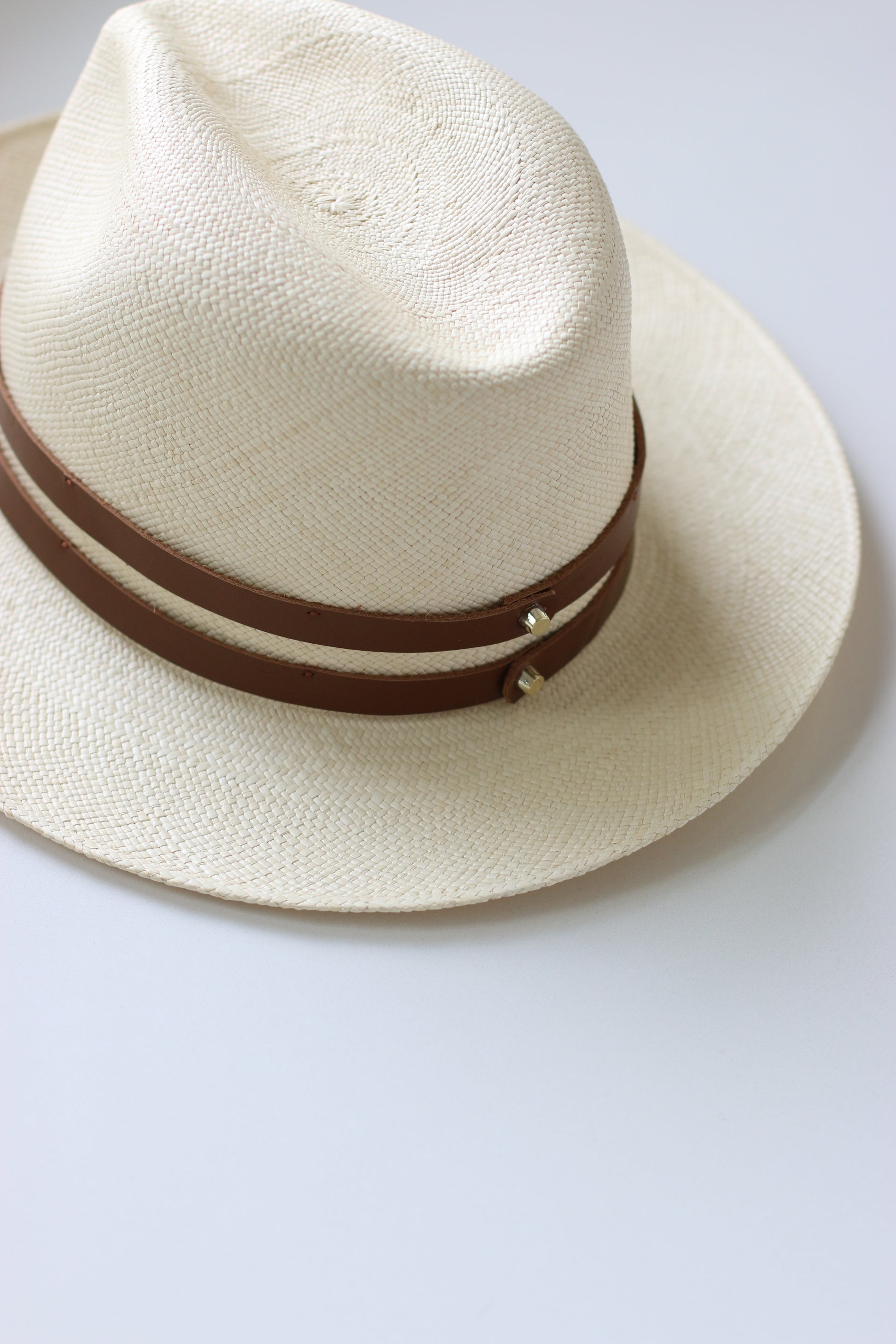 "ANEA HILL: Santa Barbara Hat - Stylish Sun Protection.